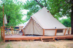 How To Start a Glamping Business In 2023