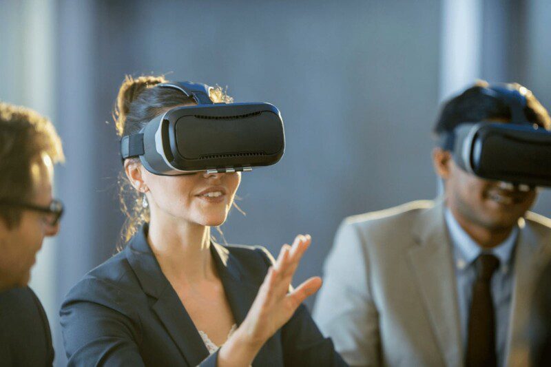 Virtual Reality and Modern Business Operations